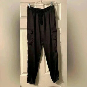 Harmony & Havoc cargo joggers. Size Small